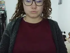 Amateur Live Sex Cam of Curly_greeneyed