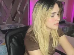Amateur Adult Webcam of noa_cooper