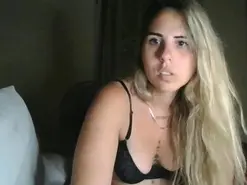 Amateur Sex Chat of Emilyvuxa