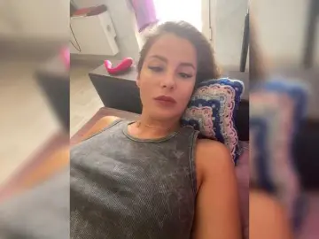 Bongacams Free Live Porn of Lovelygirls1