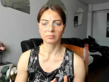 Privates for 90+ tokens sex chat