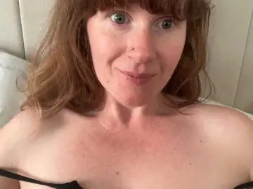 Bongacams Adult Webcam of REDHEADROSIE