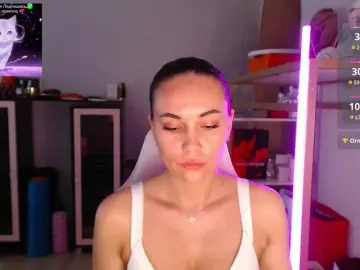 Bongacams Adult Webcam of QWEENII