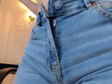Bongacams Free Porn Cam of MiaFarrell