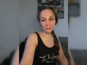 Bongacams Watch Live Sex Cams of Alisasqrl