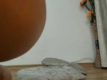 Bongacams Sex Cam of DaisyLuvsYou