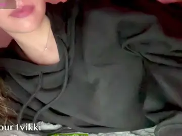 Bongacams Best live sex cam show of -VikkiL0vesCheese-