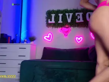 Bongacams Watch Live Sex Cams of Devil2222