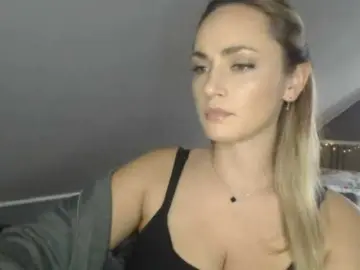 Blonde babe sex chat