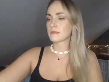 Blonde babe sex chat
