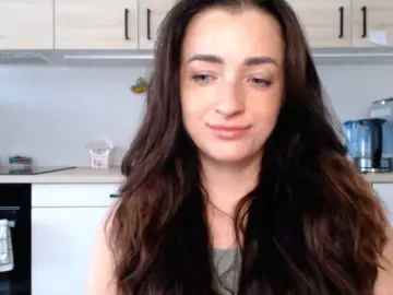 Bongacams Watch Live Sex Cams of LorennePlay