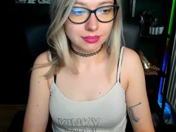 Bongacams Sex Cam of xxHeidiLove