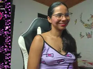 Cam4 Watch Live Sex Cams of hoffman_alisson