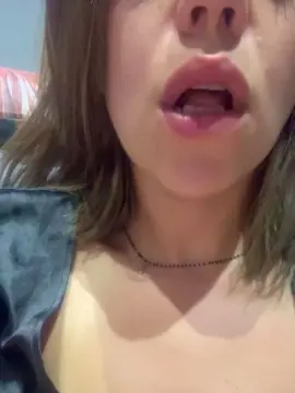 Cam4 Nude Webcam of Girl_hot_hot1