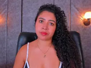 Cam4 Live Sex of thara24