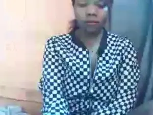 Cam4 Free Live Porn of YummyEmma