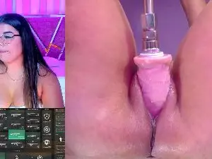 Cam4 Free Live Porn of HoneyBoo_