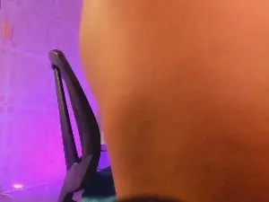 Cam4 Private Sex Chat of Kem_hot