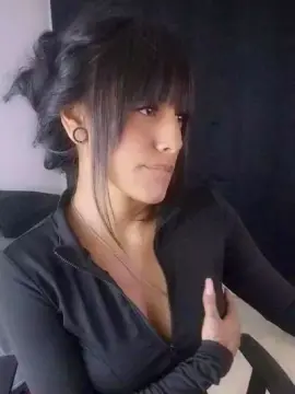 Cam4 Free Live Porn of vannesa_summer1