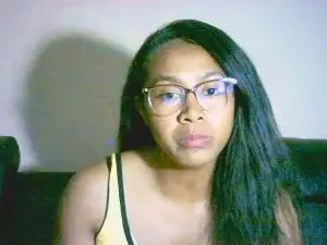 Cam4 Private Sex Chat of Yummy_sitraka