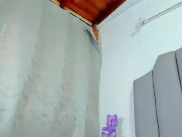 Chaturbate Live Porn of luccy21_