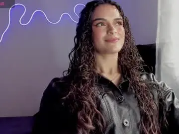 Chaturbate Best live sex cam show of lili_evanss