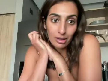 Chaturbate Best live sex cam show of camiliakxoxo