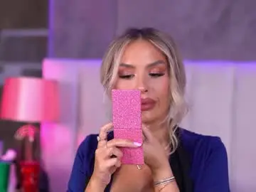 Chaturbate Sex Cam of selena_voss