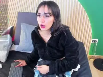 Chaturbate Live Sex Cam of alicecoule