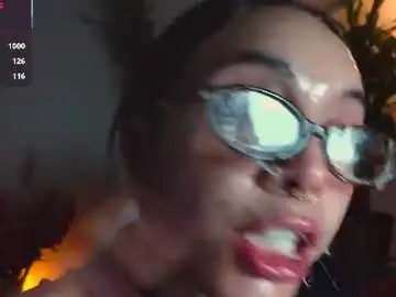 Chaturbate Sex Cam of bri_von_dhara_