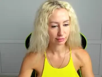 Chaturbate Adult Video Chat of marilyndreamm