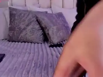 Chaturbate Watch Live Sex Cams of zaravesari