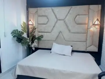 Chaturbate Live Porn of aleja__slav3