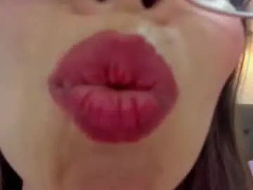Chaturbate Adult Video Chat of lorelaigiven
