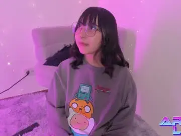 Chaturbate Best live sex cam show of arya_line