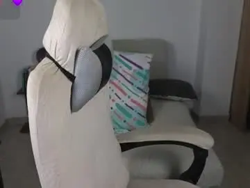 Chaturbate Free Live Porn of moonwoman_