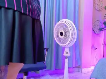 Chaturbate Live Sex Cam of chloerossee