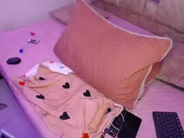 Chaturbate Live Sex Cam of sophia_pink17