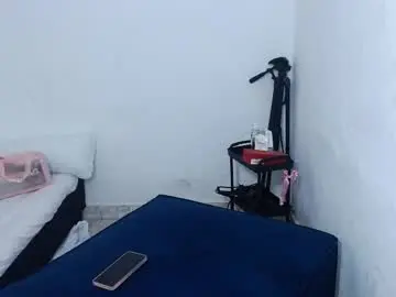 Chaturbate Live Sex Cam of isabella_hots