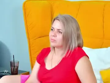 Chaturbate Best live sex cam show of adeleravelle