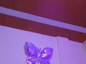 Chaturbate Live Sex of tiiny_emiily
