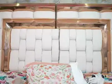 Chaturbate Live Sex Cam of curvyhomebebe