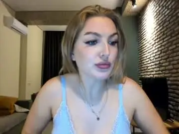 Chaturbate Adult Video Chat of hi_lina