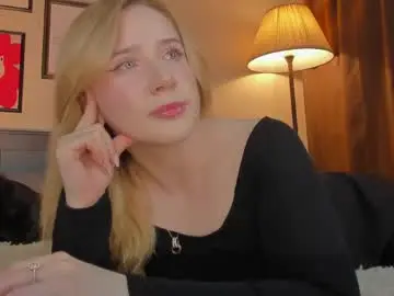 Chaturbate Live Sex Cam of lavender_tender