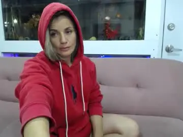 Chaturbate Live Sex Cam of sweetfantasyy69
