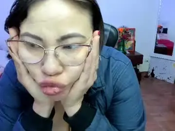 Chaturbate Watch Live Sex Cams of esmeralda_milf1