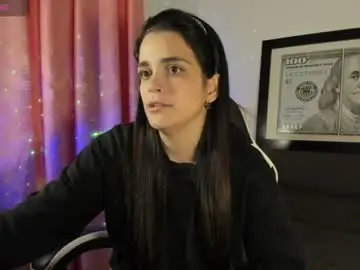 Chaturbate Live Sex of lucianamoreau_