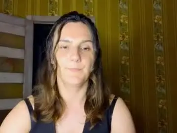 Chaturbate Watch Live Sex Cams of hey_buddie