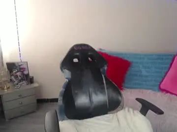 Chaturbate Watch Live Sex Cams of lucia_evans21