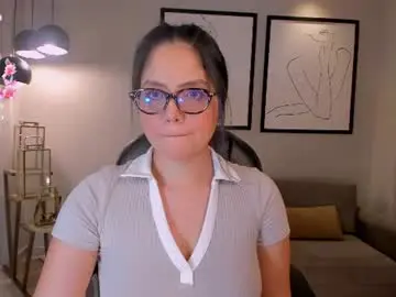 Chaturbate Nude Webcam of ninamichelle_